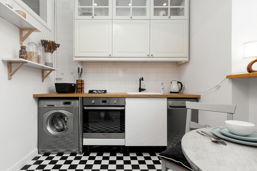 Mariensztat Warsaw by Renters