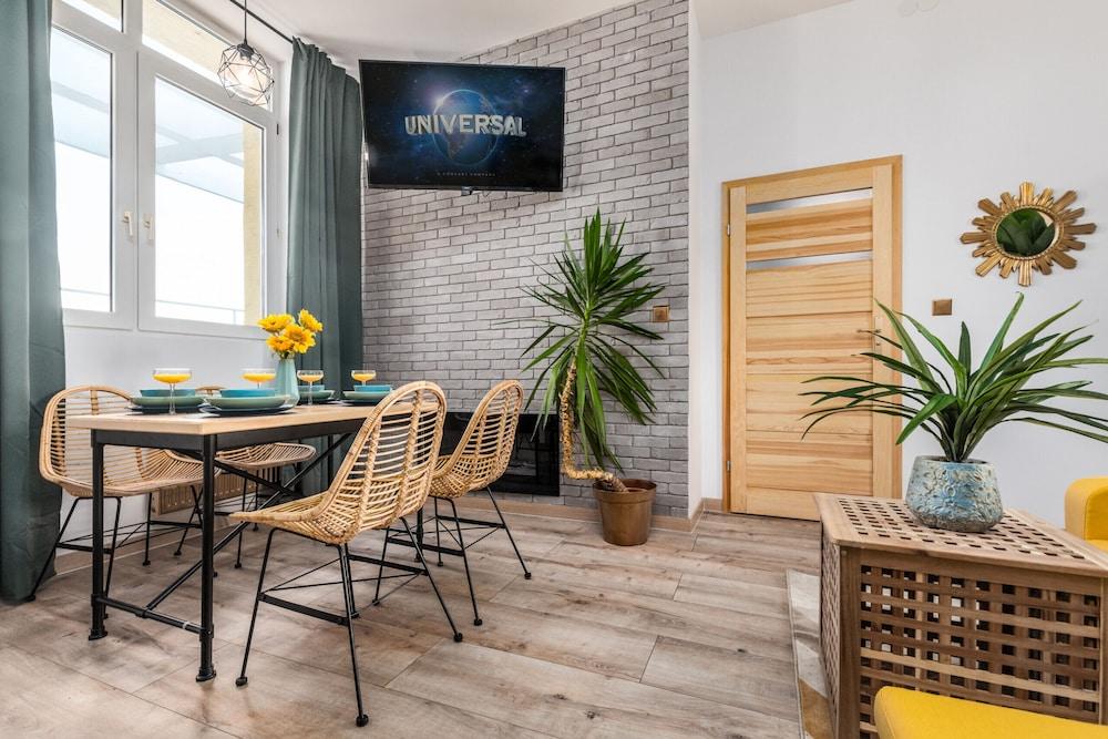 Studio Wspólna Warsaw by Renters