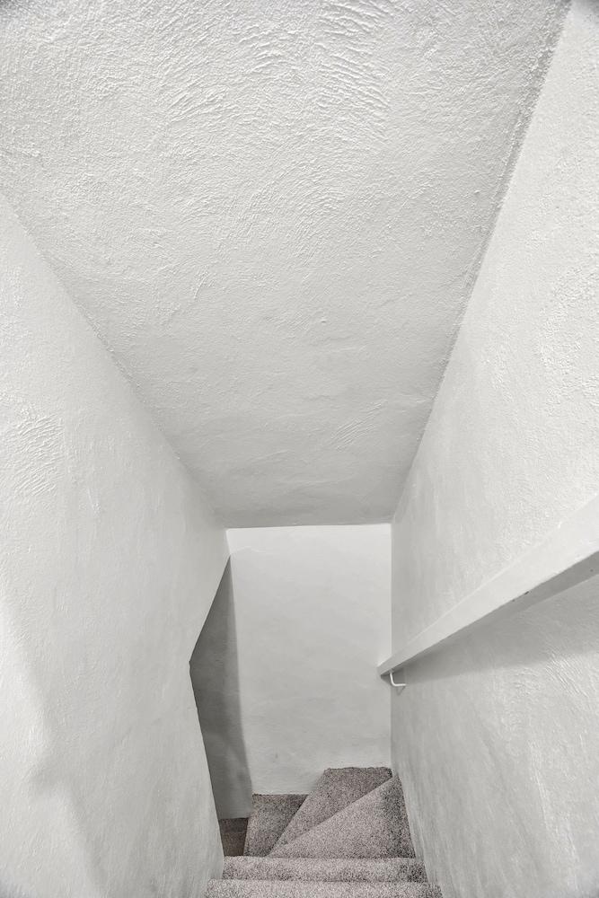 Chimney Hill Estate Inn