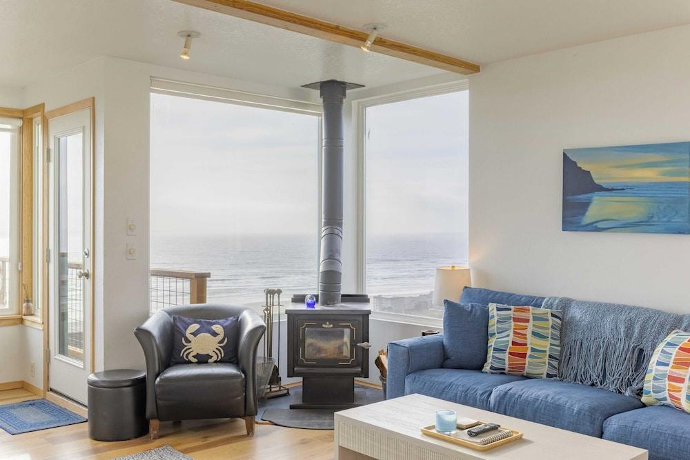 Blue Horizon by Avantstay Panoramic Views of the Ocean w/ Entertainers Patio