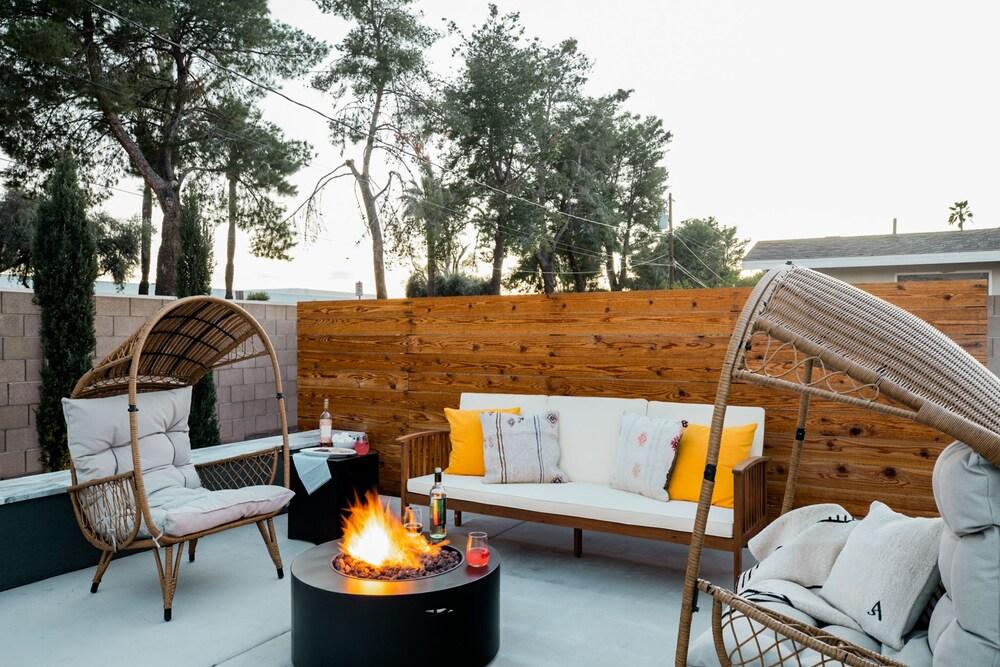 Daisy by Avantstay Modern Home w/ Spacious Backyard, Pool & Table Tennis