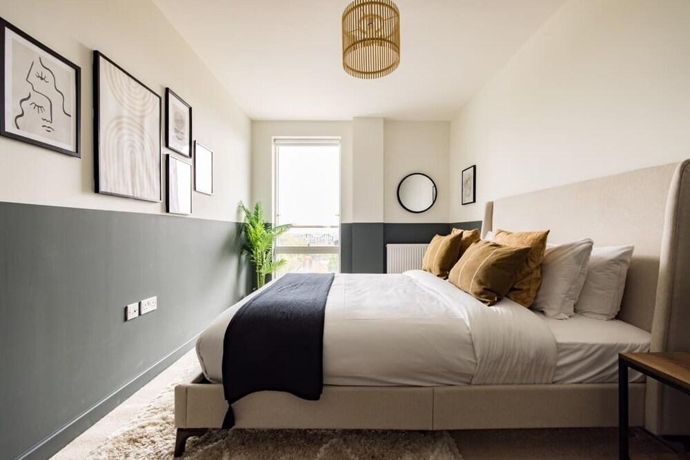 The Limehouse Classic - Endearing 2bdr Flat With Balcony