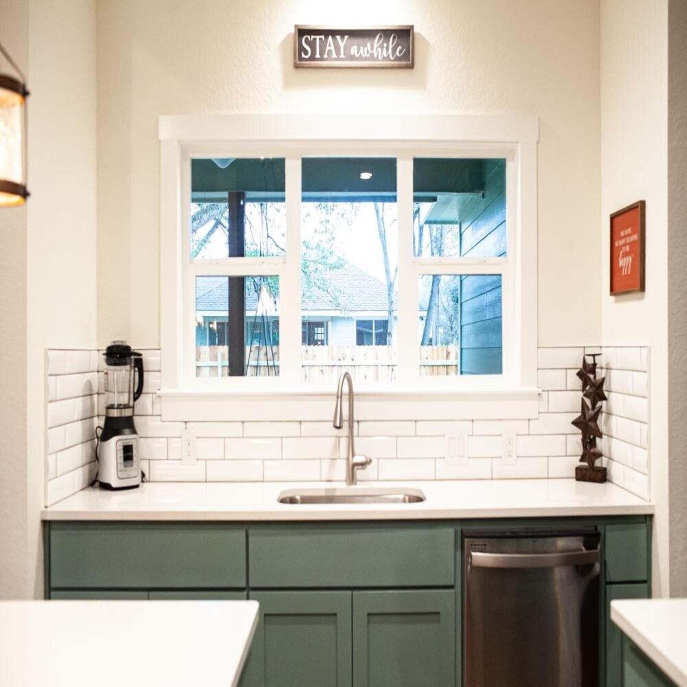 Cherry Street Cottage RR 1072