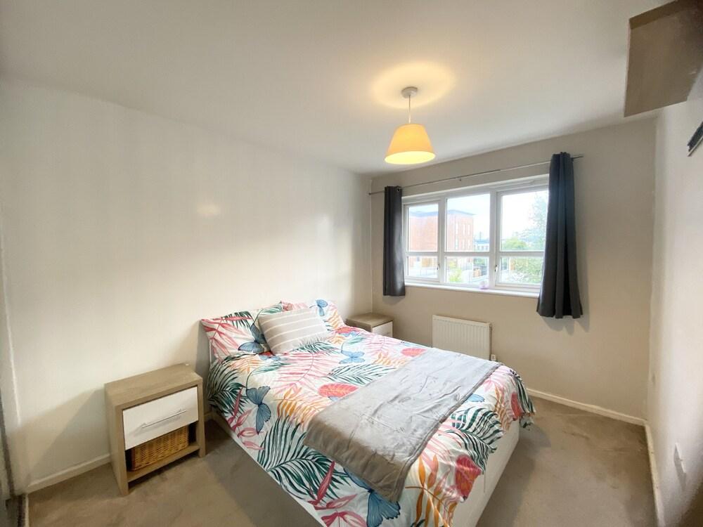 Thepropertyfocus - Spacious Modern House