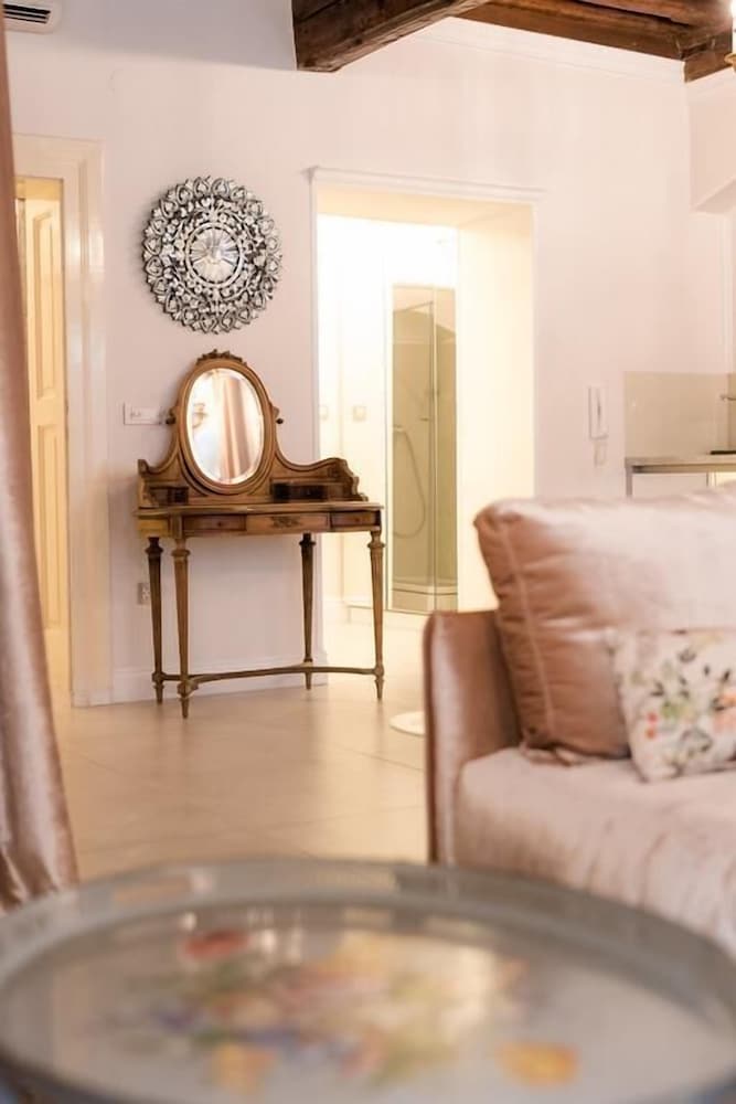 AB Ljubljana - The Residence