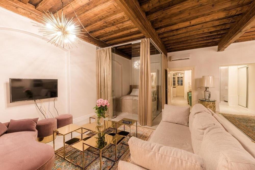 AB Ljubljana - The Residence