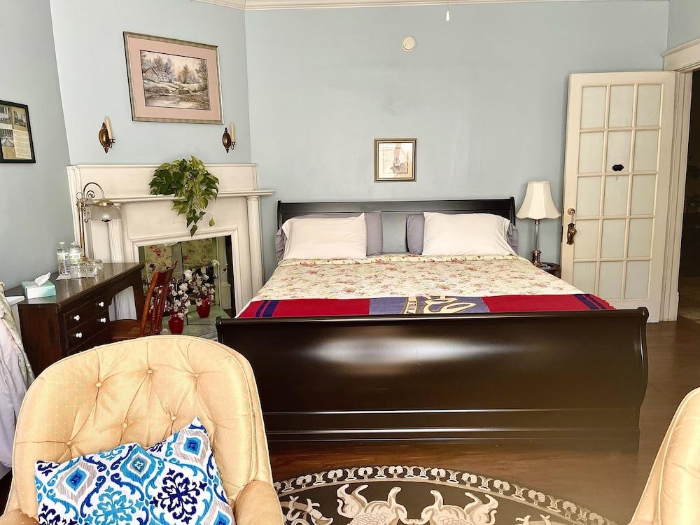 Greenwood Bed & Breakfast