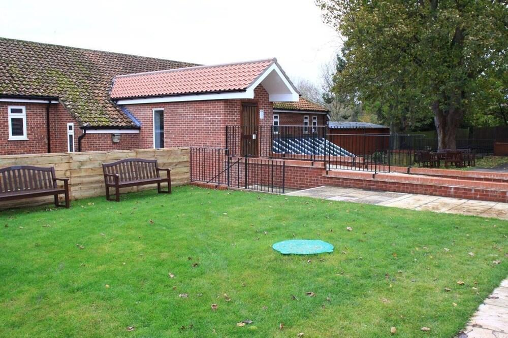 Elmham House - Pilgrim Hotel