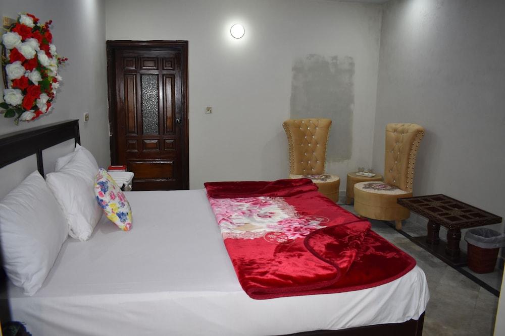 Neelum Guest House
