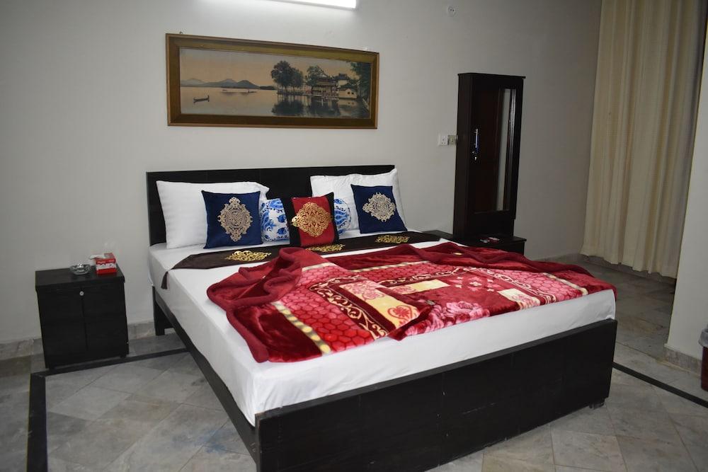 Neelum Guest House