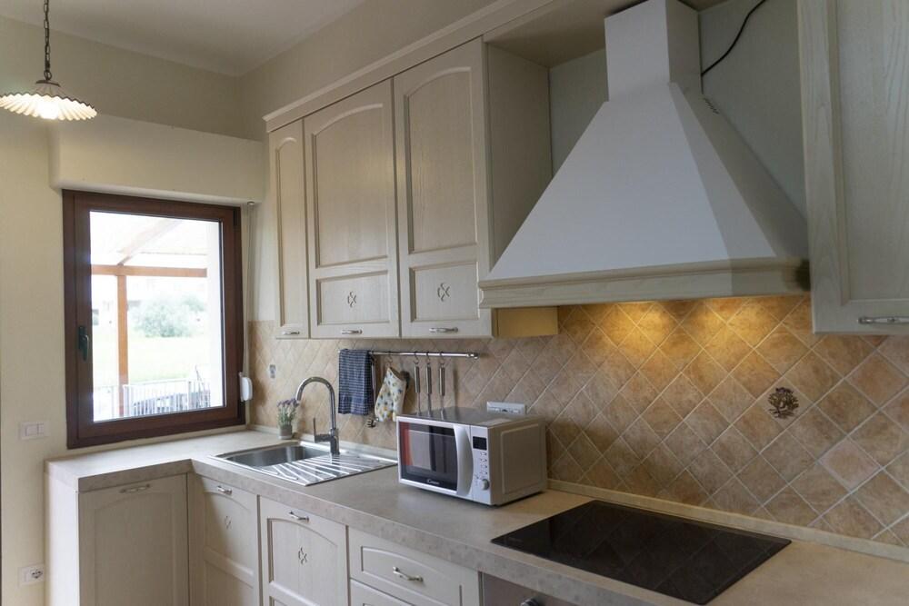 Viale Sardegna 100 Dx