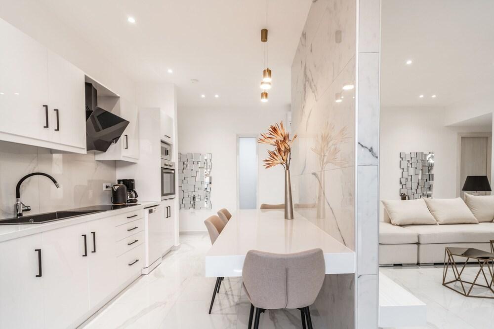 Luxury Villa Cavo Mare Mirazur