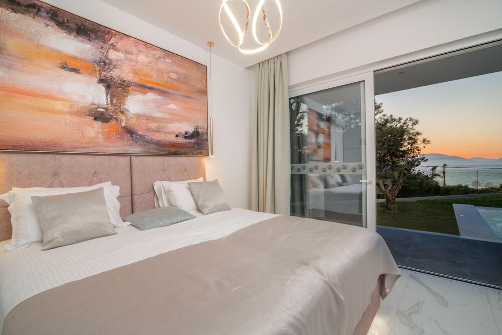 Luxury Villa Cavo Mare Mirazur