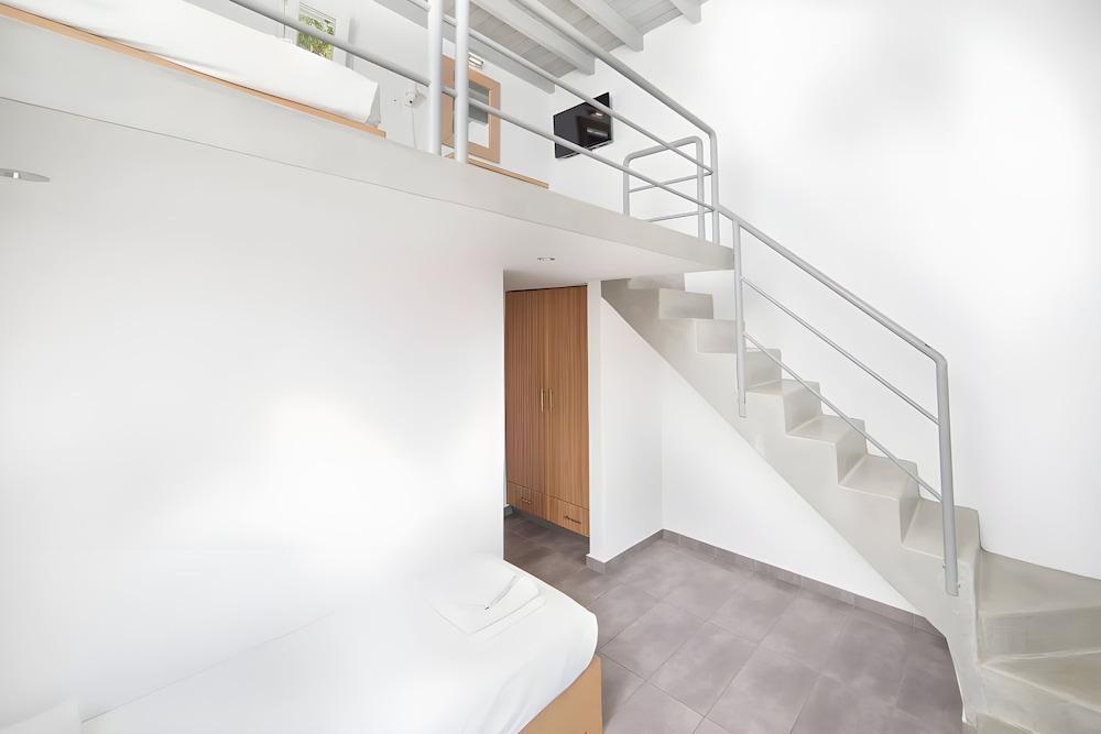 FarOut BeachClub - Rooms & Camping