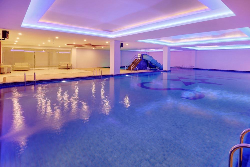 The Sentra Hotel Manado