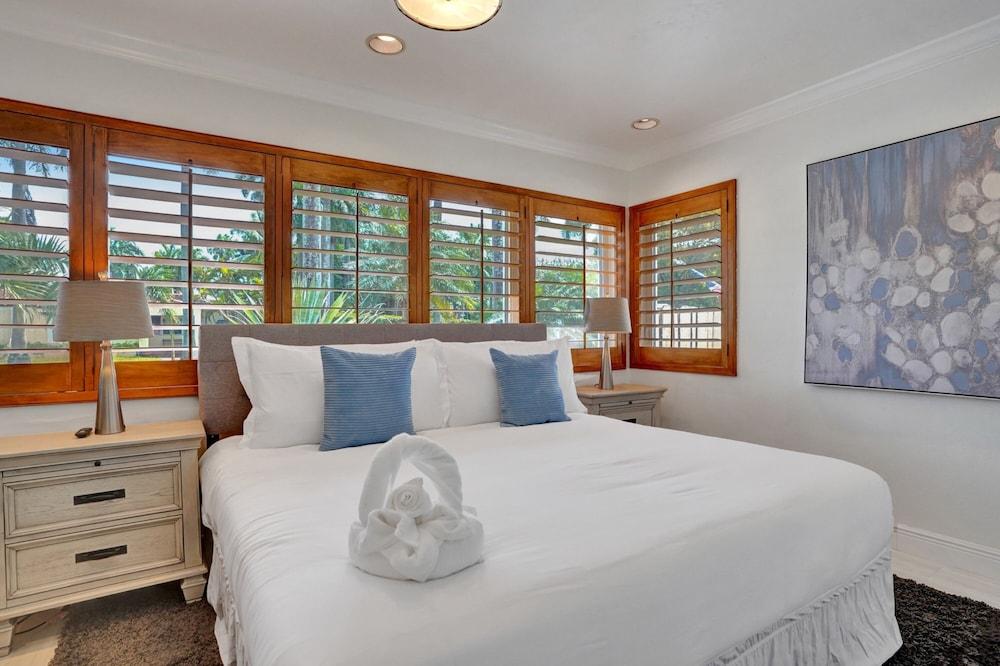 4BD House with Private Heated Pool