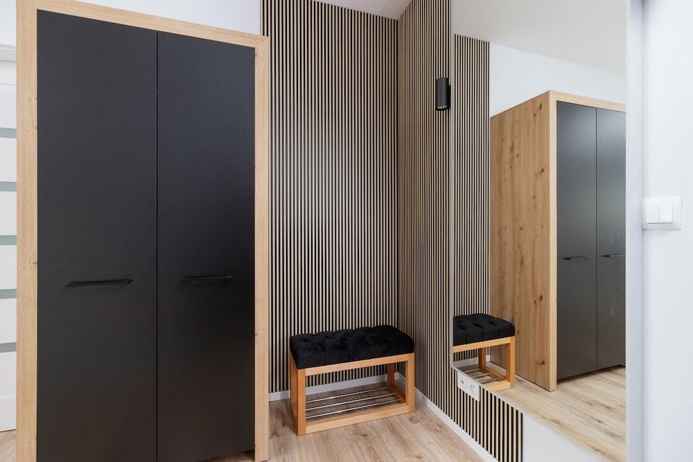 Apartment Bronowicka by Renters