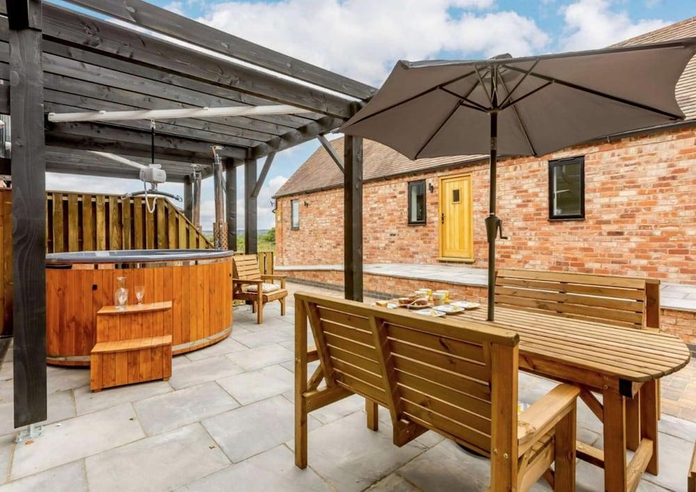 Fully Accessible-disabled Adapted-hot Tub-pets