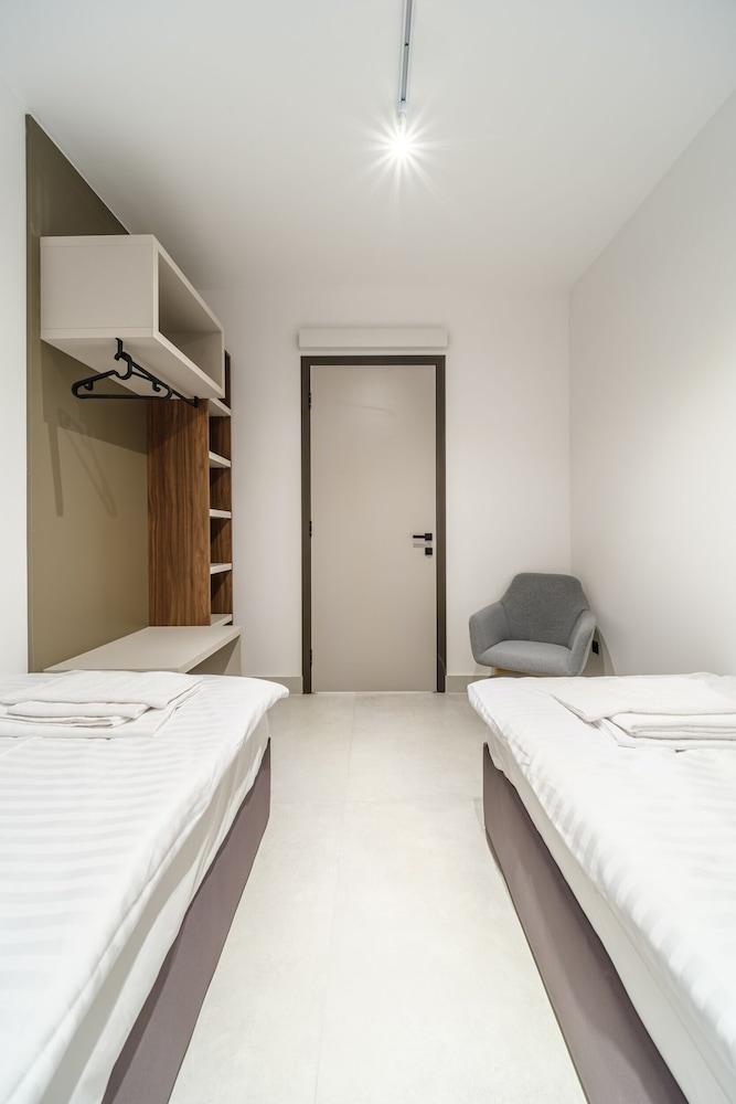 Sutivan Luxury Apartments