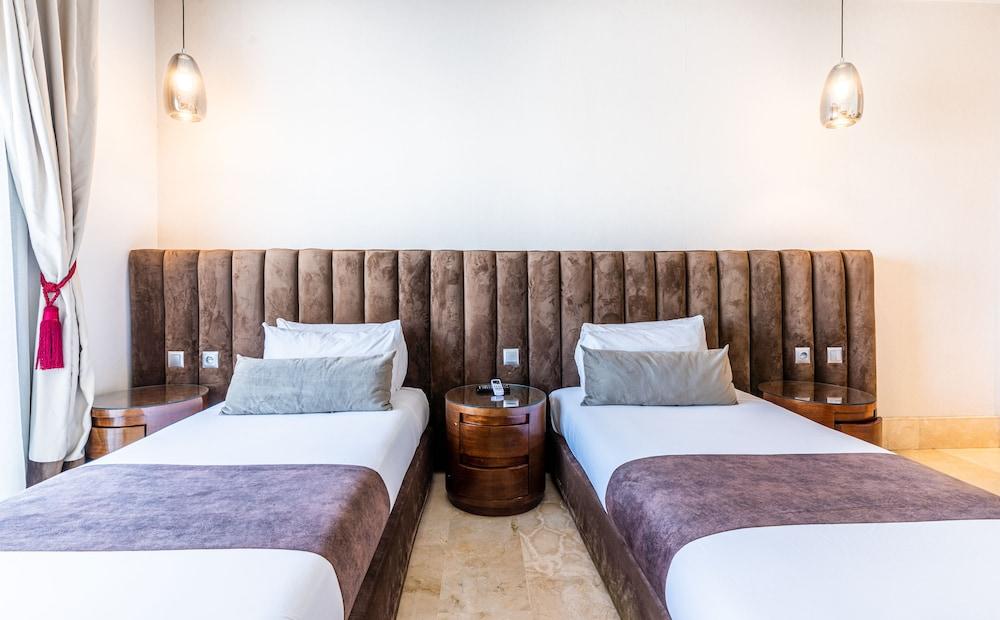 One hotel Casablanca