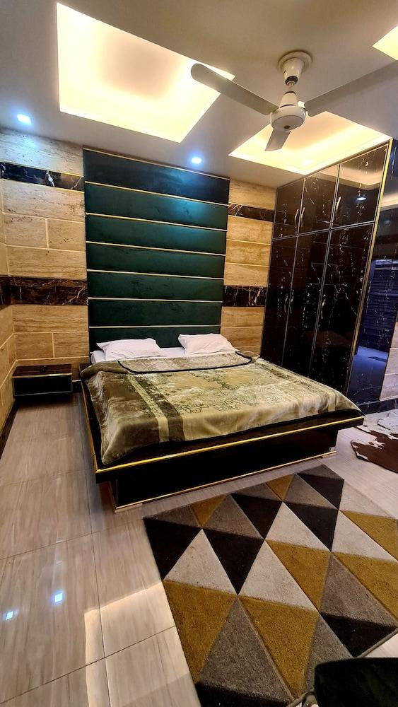 Smart Apartments & Hotel