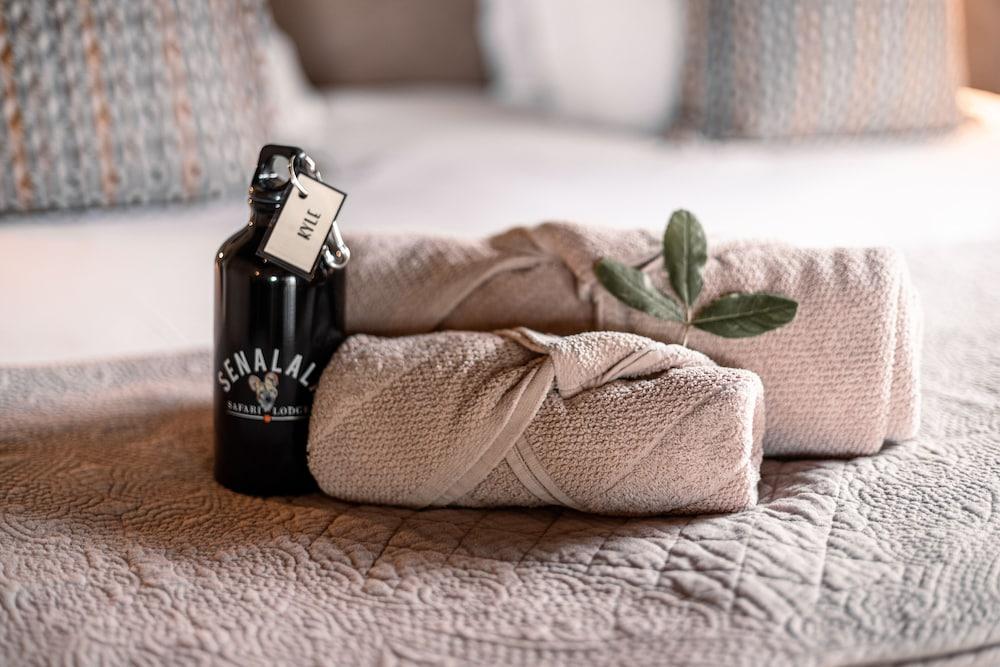 Senalala Safari Lodge