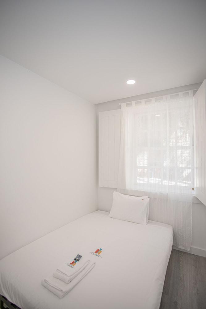 Liiiving - Ribeira Riverside Apartment