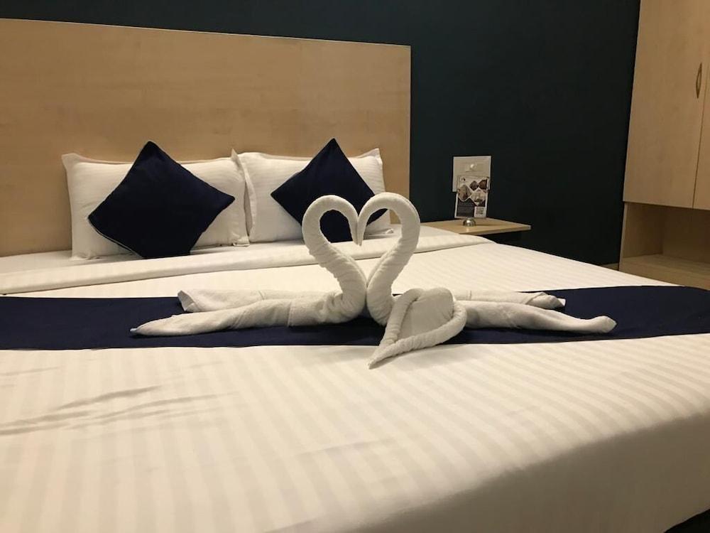 Hotel Trance Babylon Executive Stays