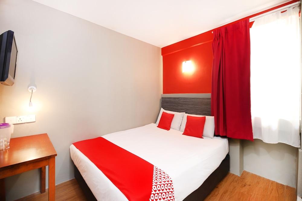 Capital O 90615 The Bed Hotel