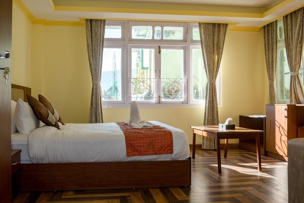 Sharolyn Boutique Hotel