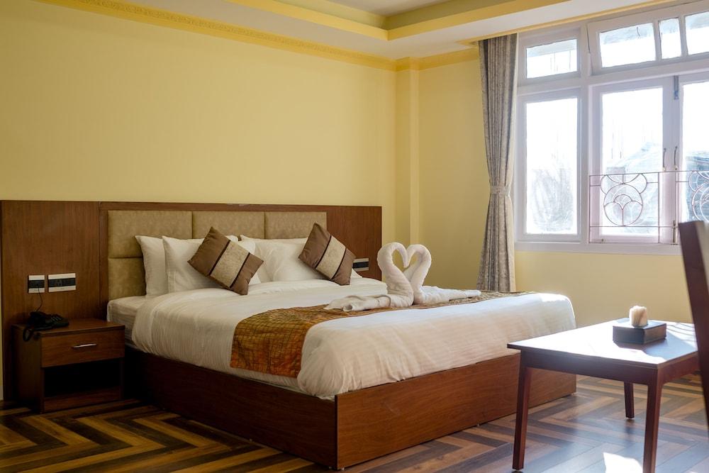 Sharolyn Boutique Hotel