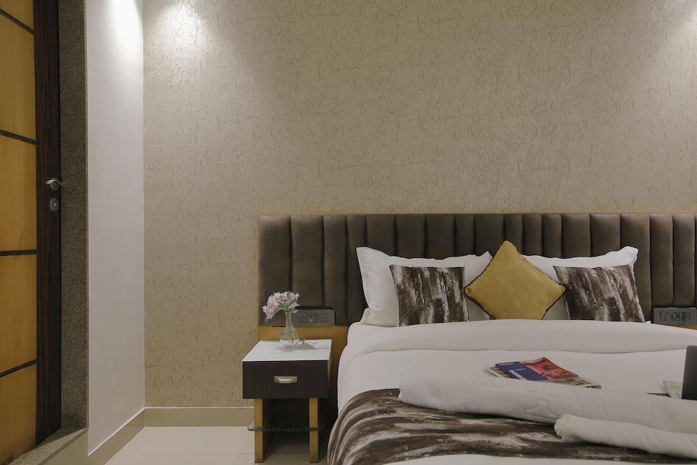 Hotel Ariana Residency