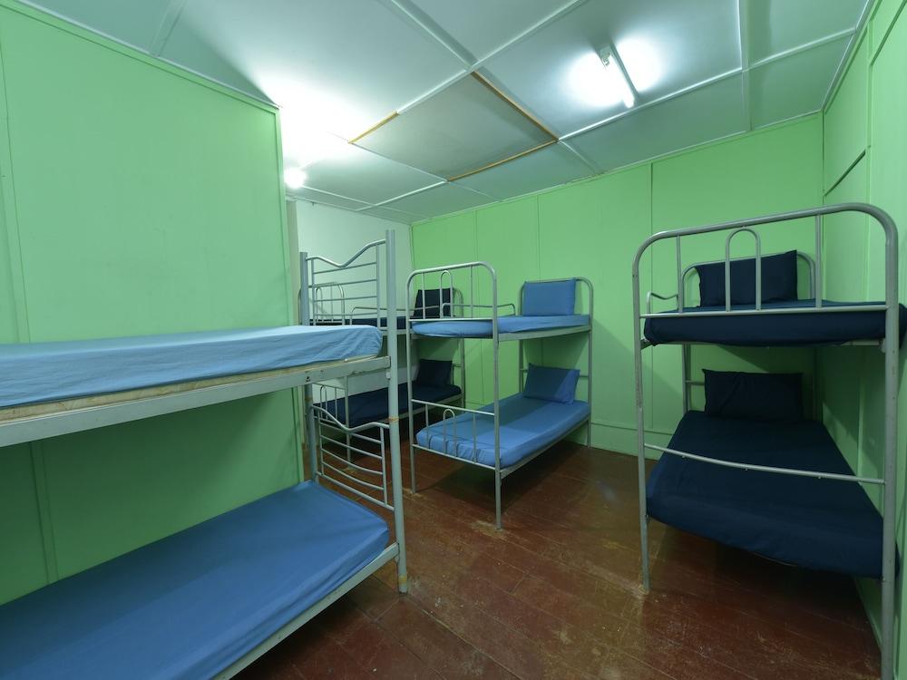 Spot On 90619 Mahseer Hostel