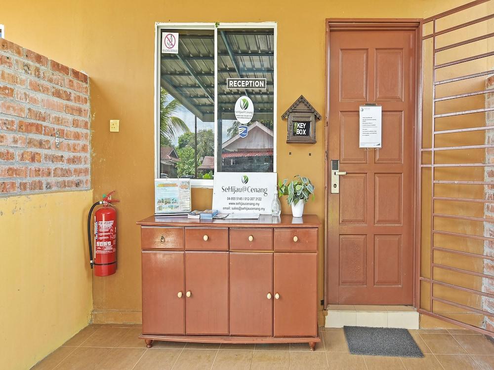 Collection O 90622 Sehijau @ Cenang