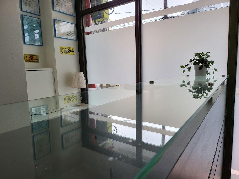 Rooms R Us - Evangelista