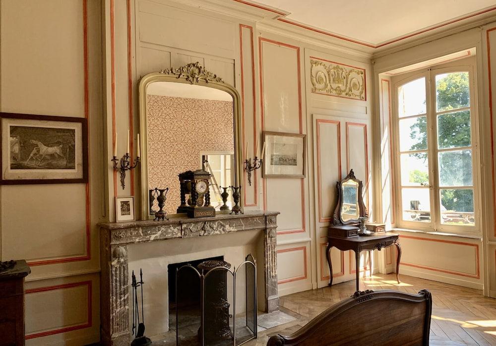 Chateau de Bouillancourt en Sery