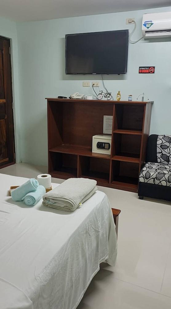 Wombats Beach Resort