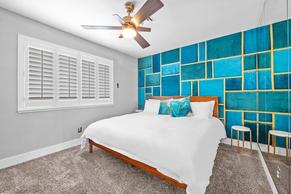 4bdrm 2 Bath Pool Close To Strip & Conventions