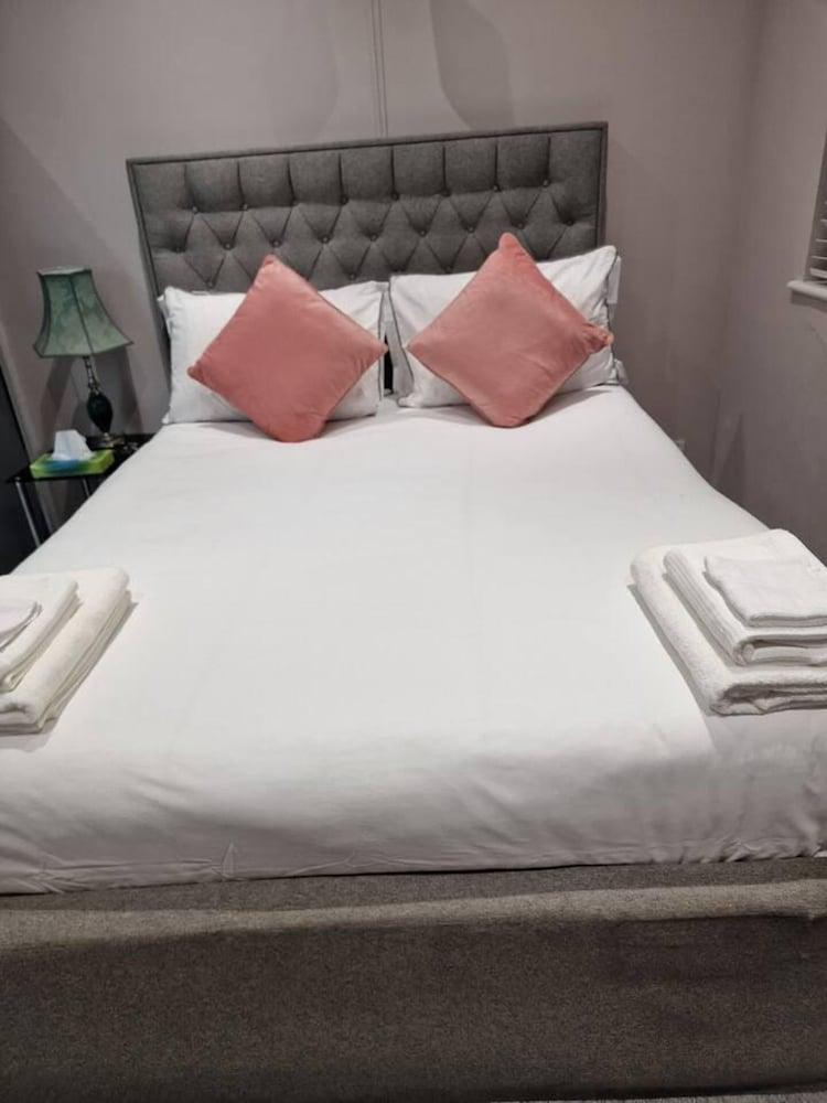 Beautiful and Modern House in Gravesend