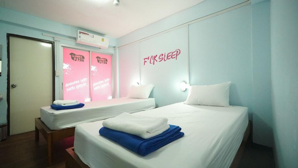 Slumber Pool Party Khao San