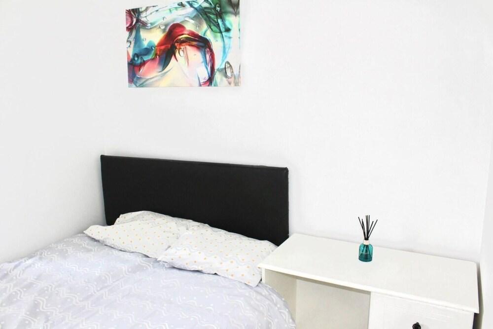 Lovely and Spacious House in South London