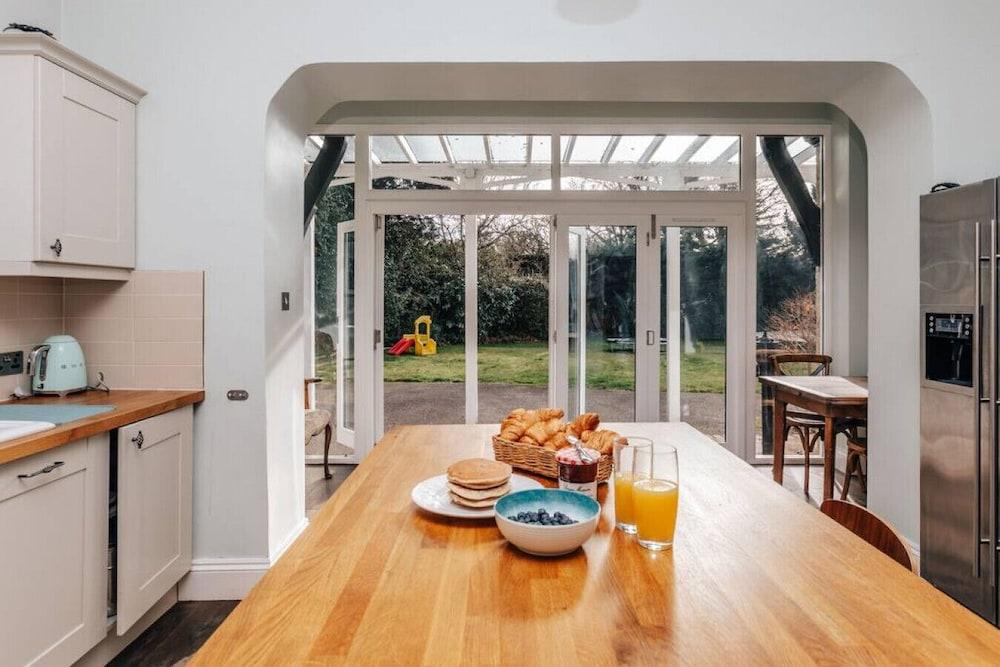 Waterfront Retreat in Hambleden