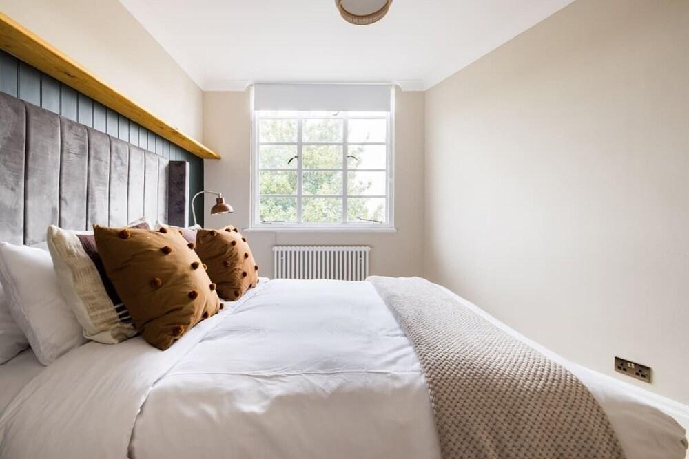 The Blackheath Hideaway - Alluring 2bdr Flat With Balcony