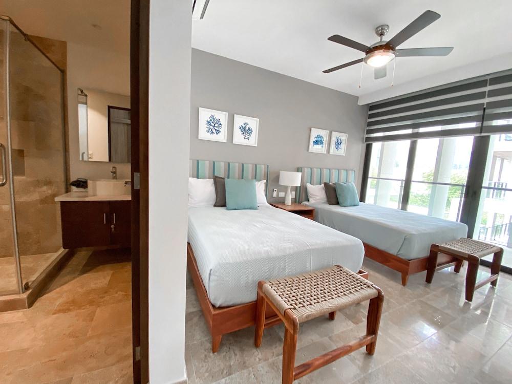 CASA DOS ABEJAS by Serenada