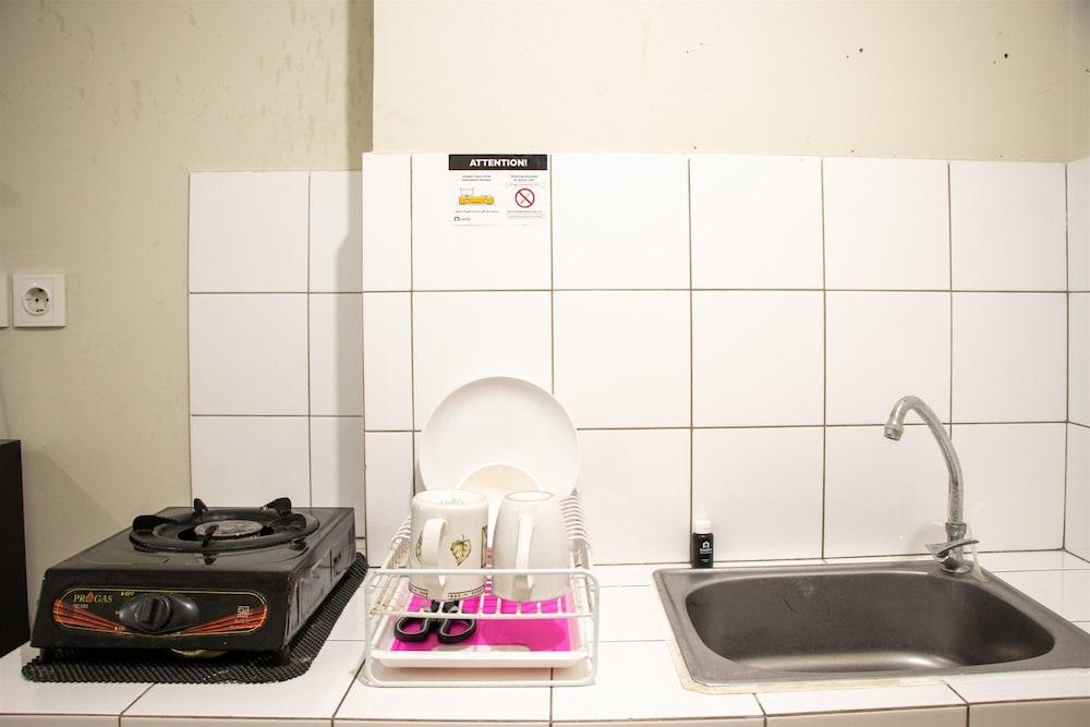 Lavish Studio At Springlake Summarecon Apartment