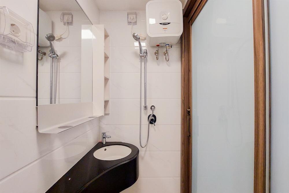 High Floor And Simply Look Studio At Sky House Bsd Apartment