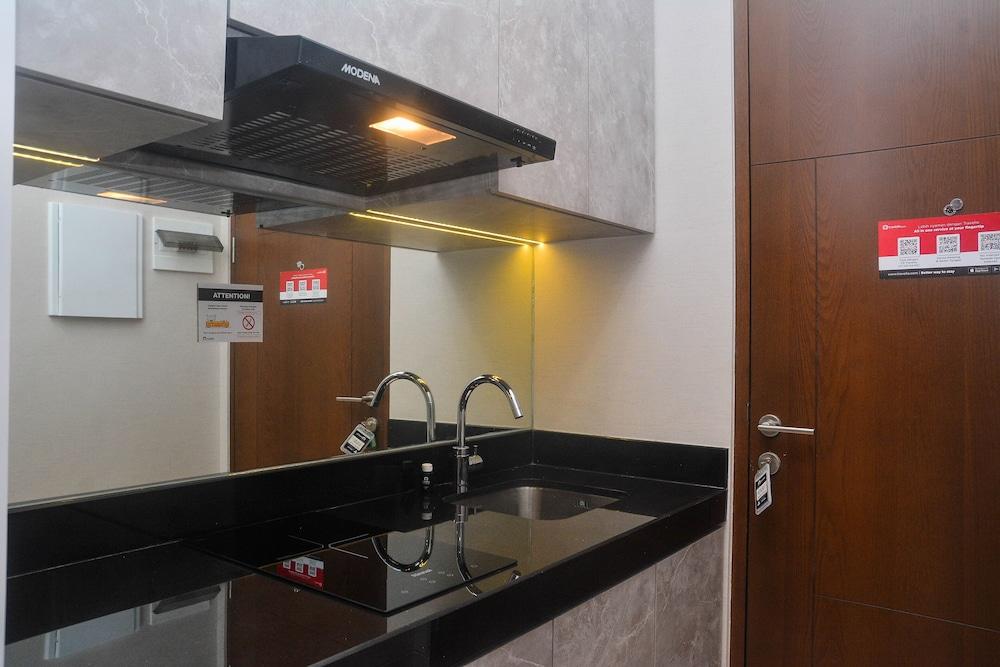 Minimalist Studio At Ciputra World 2 Apartment