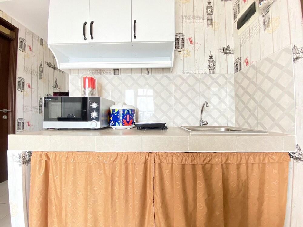 Elegant And Comfy 2Br Apartment At Mekarwangi Square Cibaduyut