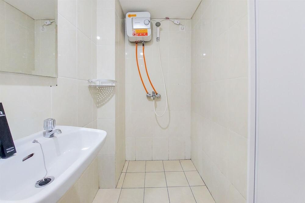 Nice Studio Apartment At M-Town Residence