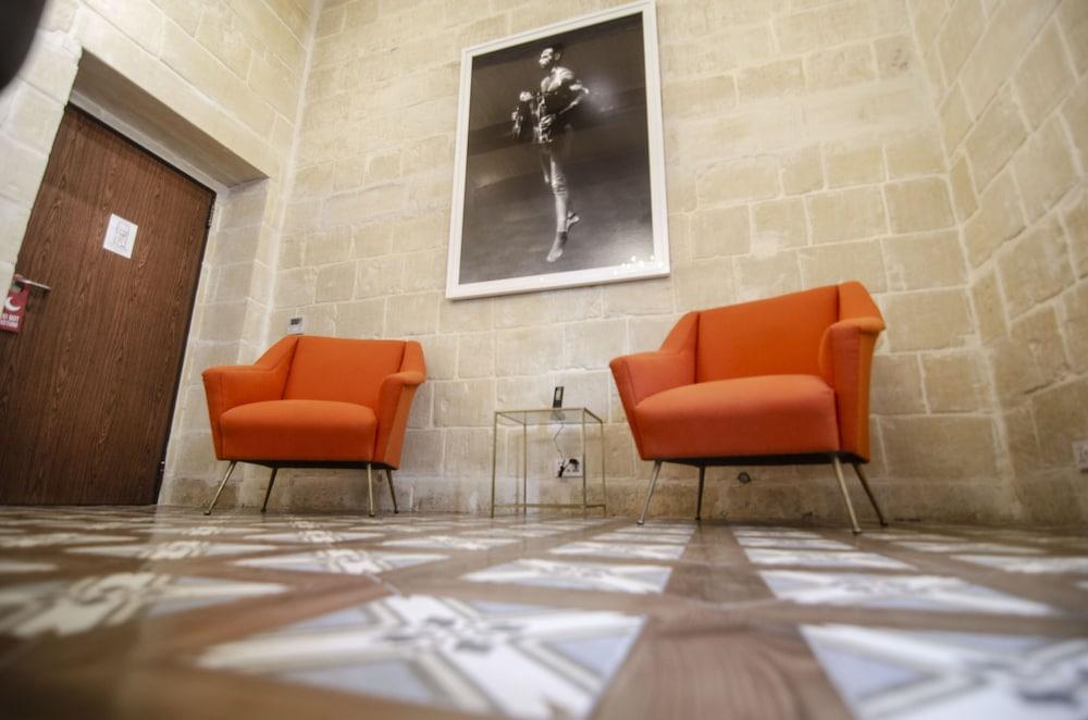 Senglea Suites